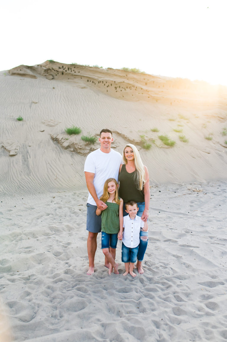 Henry Family || Photos by the Beach