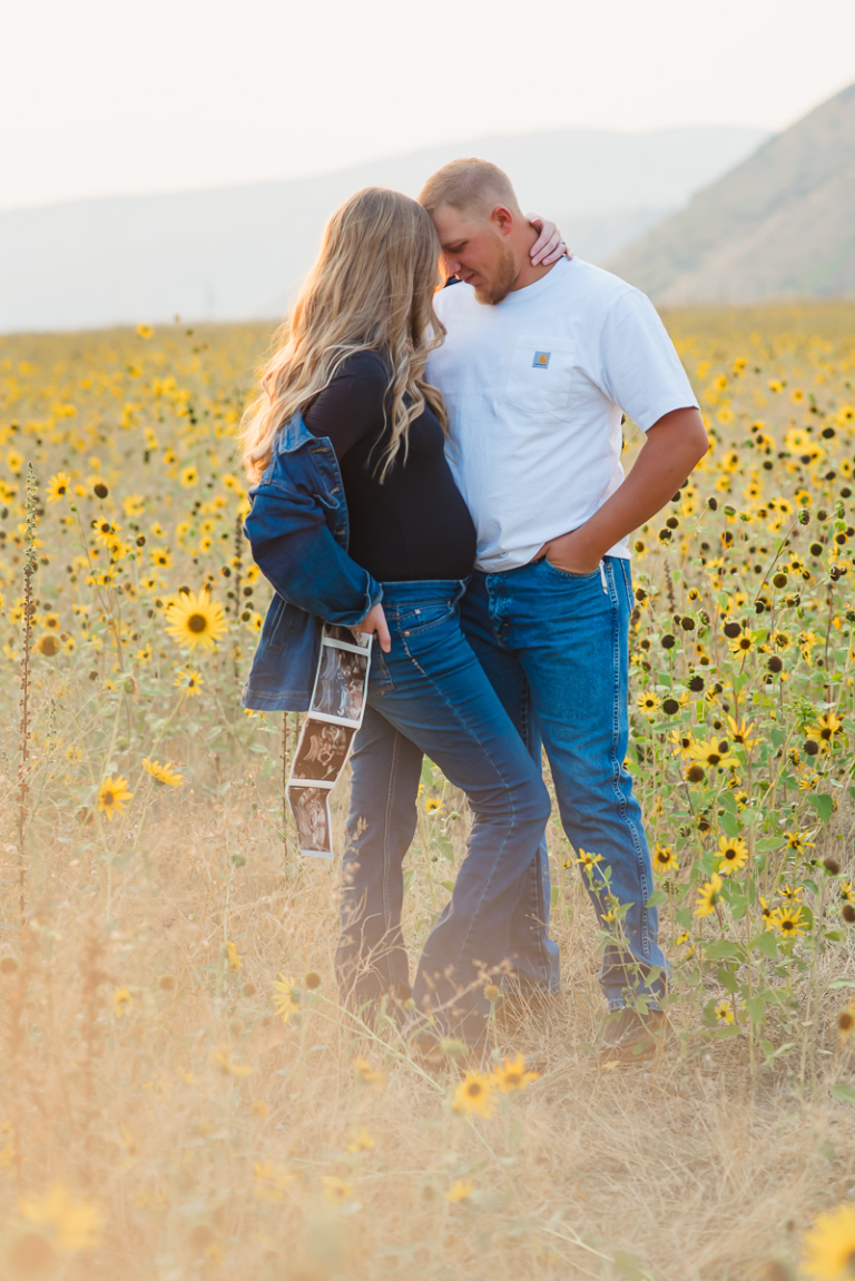 Hannah & Jace || Pocatello Idaho Maternity Photographer